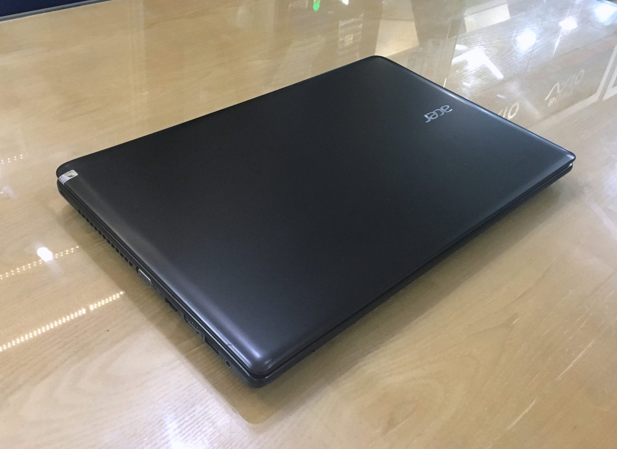 Laptop Acer Aspire E1-572G-7.jpg